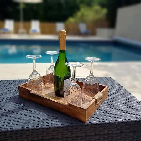 Holiday home La Longere Bordeaux De Caractere Avec Piscine Cenac